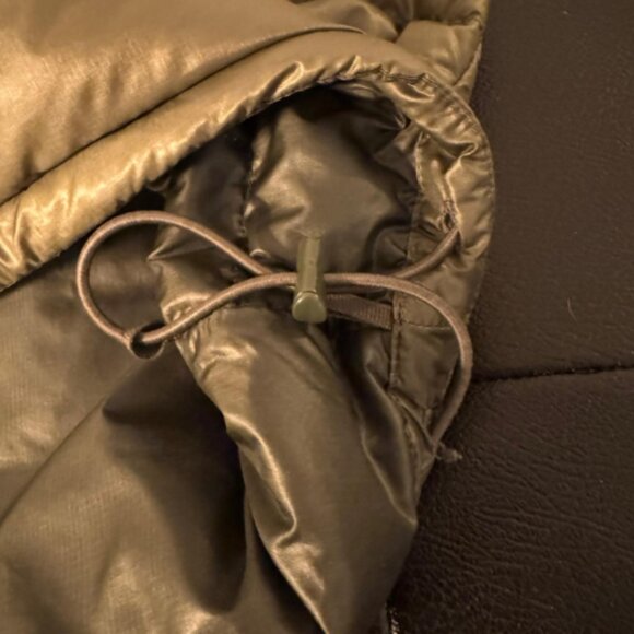 Kirkland Men's Size Medium Down Puffer Jacket - Picture 8 of 9